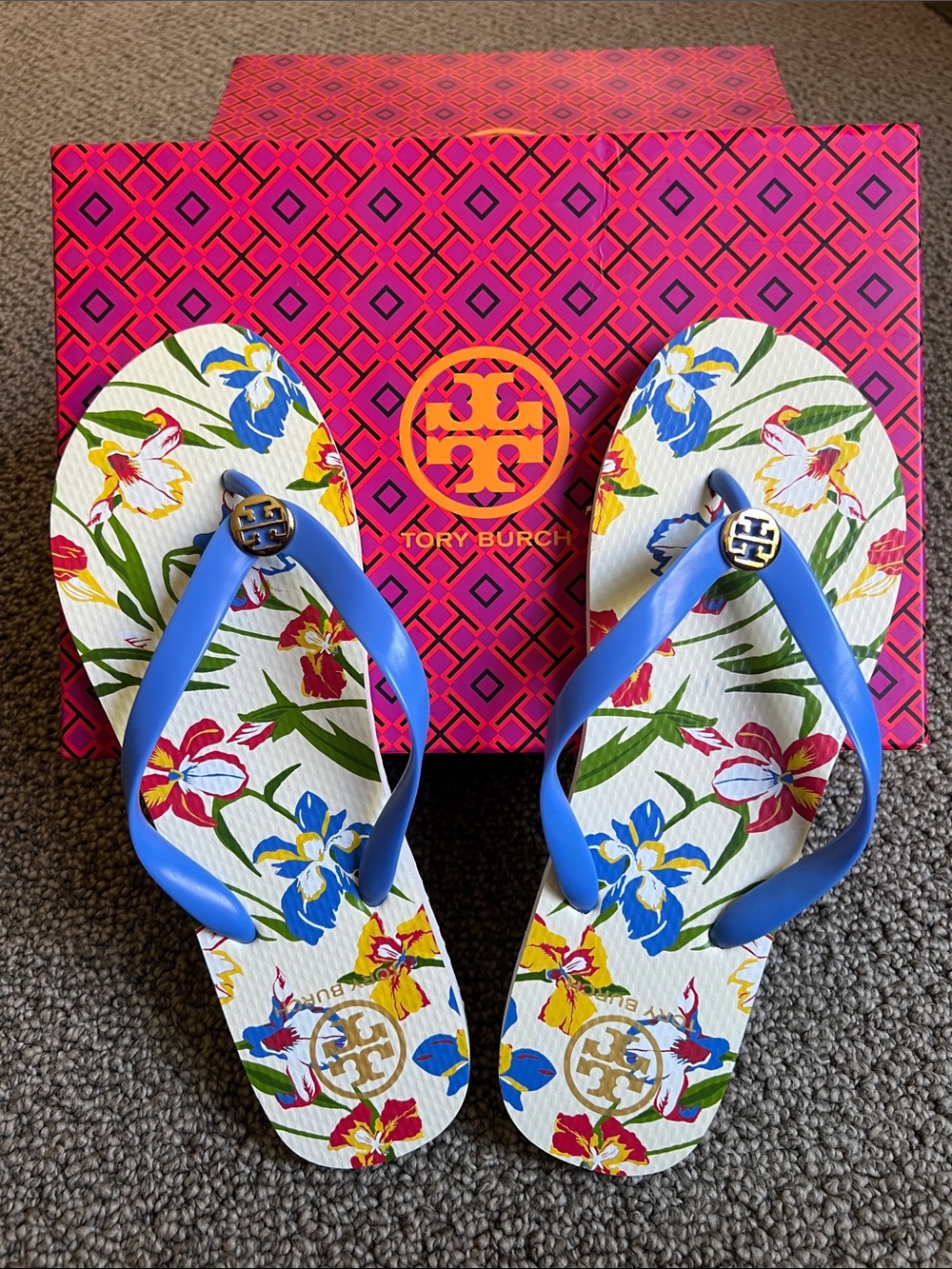 Tory Burch White Flower-Print Flip Flop Sandals with Gold Emblem